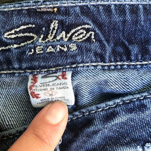 Silver Brand cut of jean shorts - Picture 3 of 5